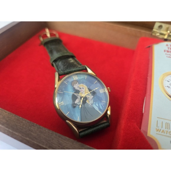 Disney Store Fossil Watch Collectors Club Series watch Sleeping Beauty Music box
